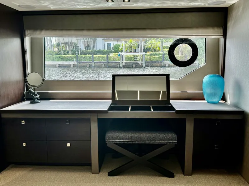 Slide: The Image of Sunseeker 76 Yacht 2019 - 4703904