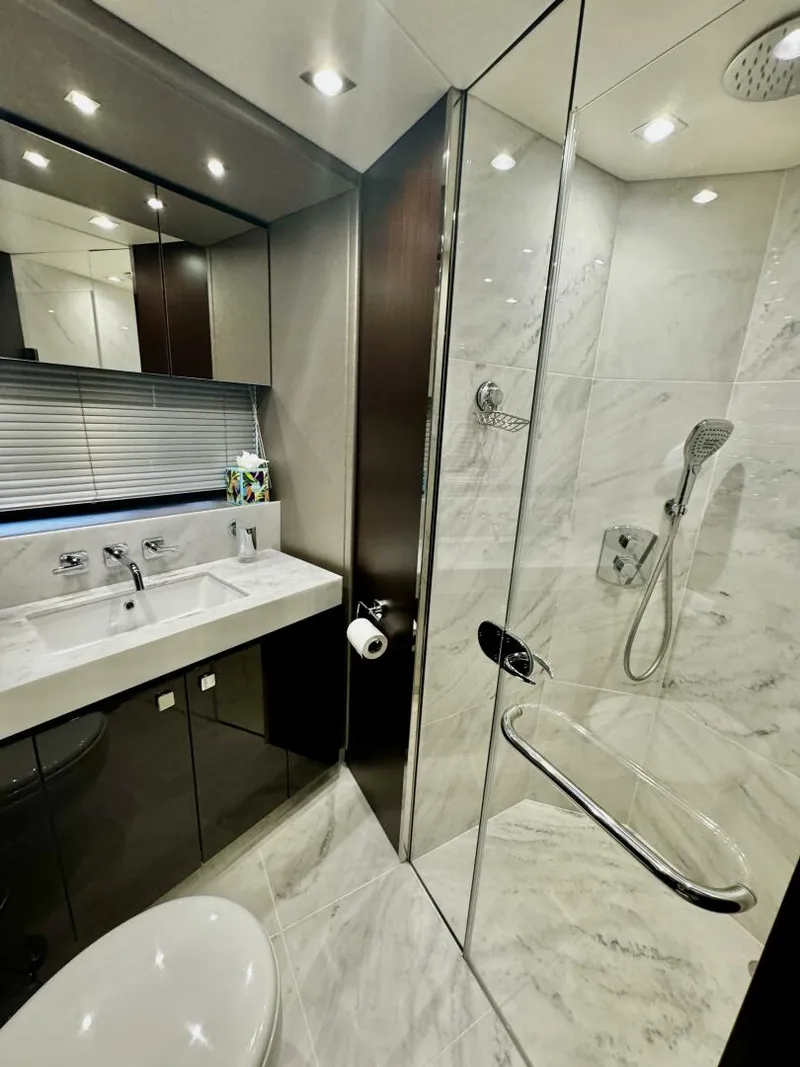 Slide: The Image of Sunseeker 76 Yacht 2019 - 4703917