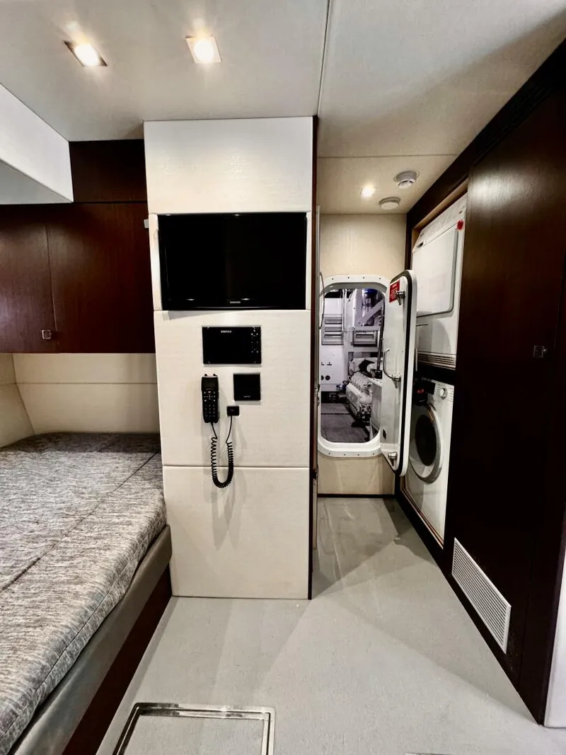 Slide: The Image of Sunseeker 76 Yacht 2019 - 4703945