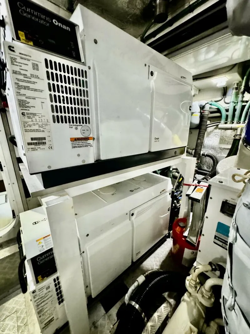 Slide: The Image of Sunseeker 76 Yacht 2019 - 4703943