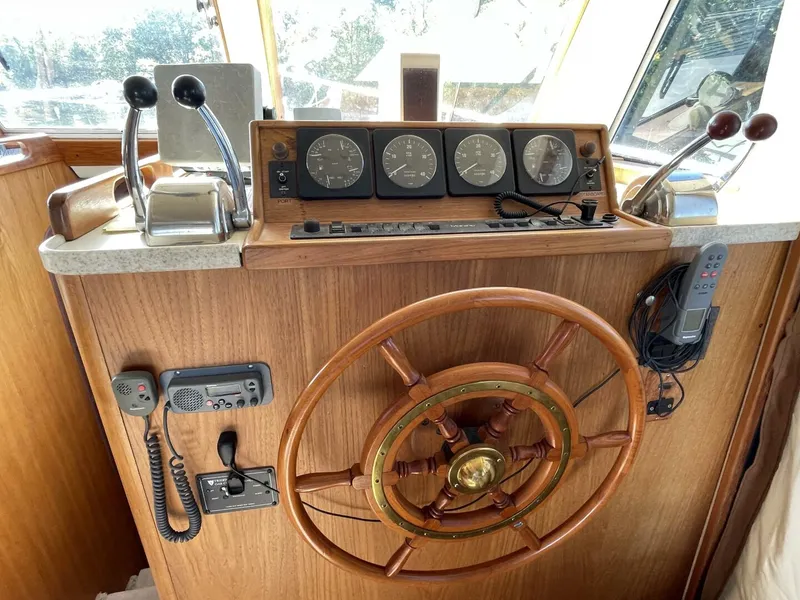 Slide: The Image of Mainship 39 1999 - 5104446