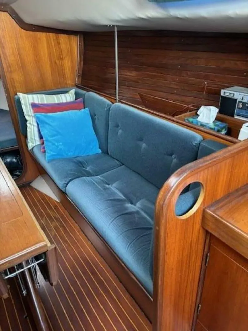 Slide: The Image of Beneteau 32 1984 - 5594491