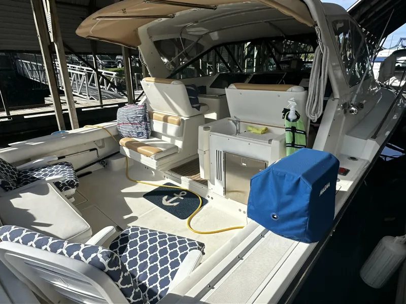 Slide: The Image of Tiara 3300 Open 1988 - 4706028