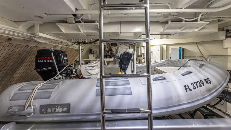 Slide: The Image of Azimut 100 2000 - 4725929