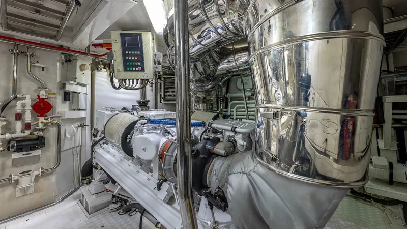 Slide: The Image of Azimut 100 2000 - 4725930