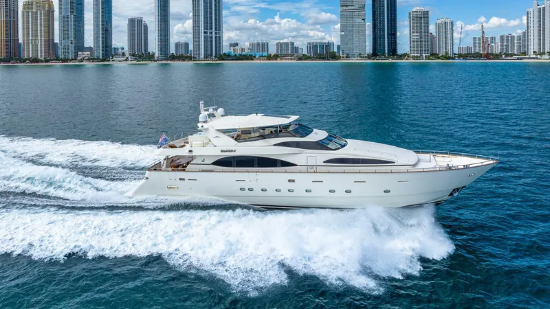 Slide: The Image of Azimut 100 2000 - 4725835