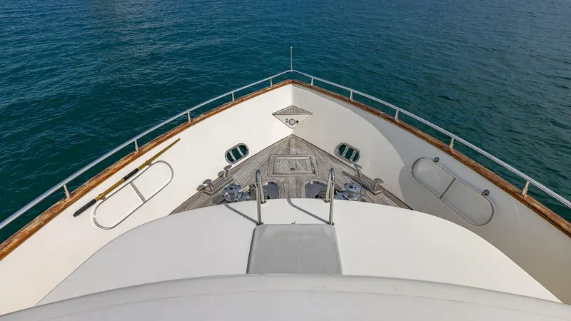 Slide: The Image of Azimut 100 2000 - 4725875