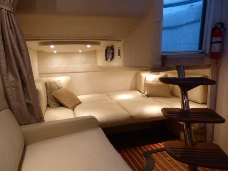 Slide: The Image of Rinker 330 Express Cruiser 2008 - 4706747