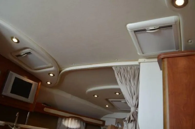 Slide: The Image of Rinker 330 Express Cruiser 2008 - 4706750