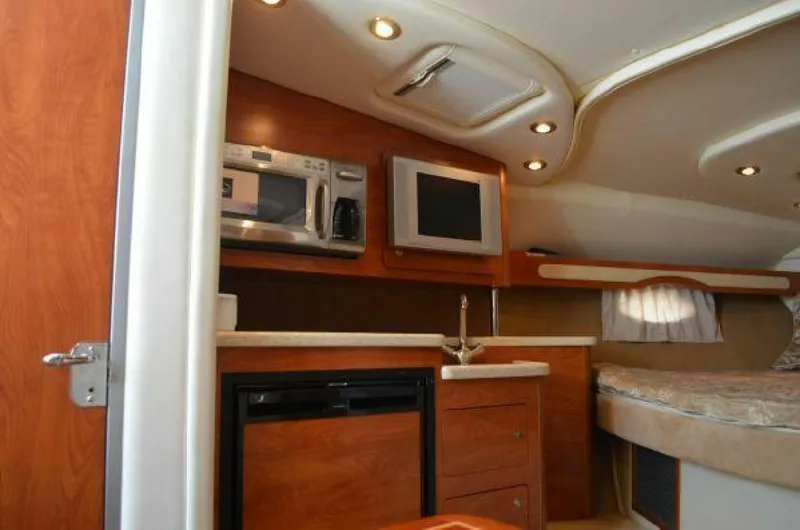 Slide: The Image of Rinker 330 Express Cruiser 2008 - 4706751