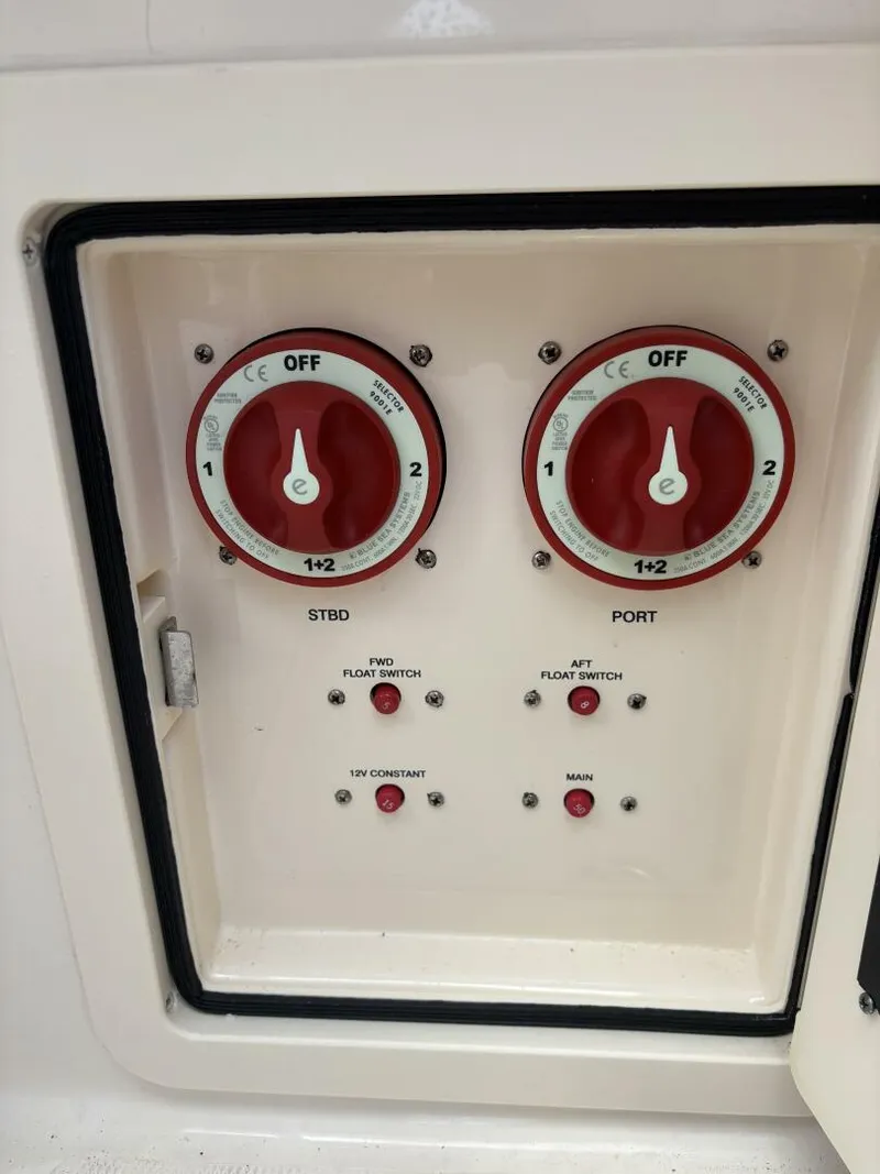 Slide: The Image of Grady-White Fisherman 257 2023 - 4707305