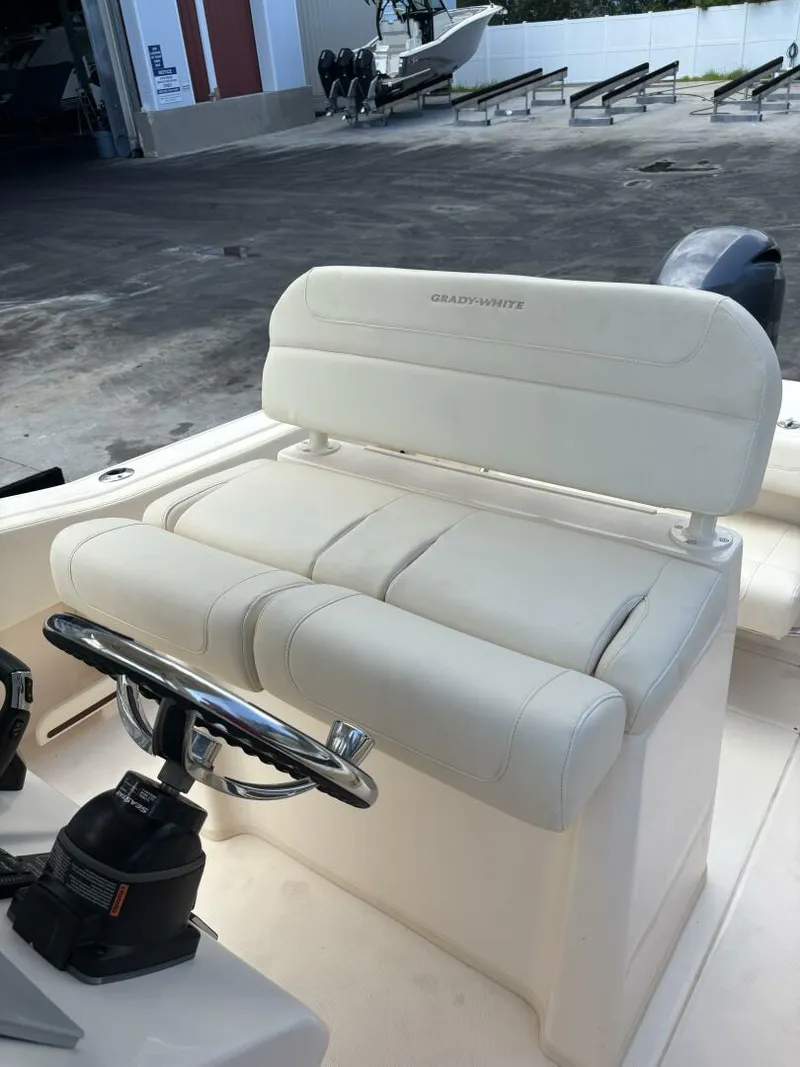 Slide: The Image of Grady-White Fisherman 257 2023 - 4707330