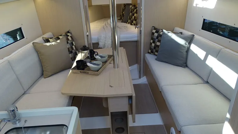 Slide: The Image of Beneteau Oceanis 30.1 - 4708144