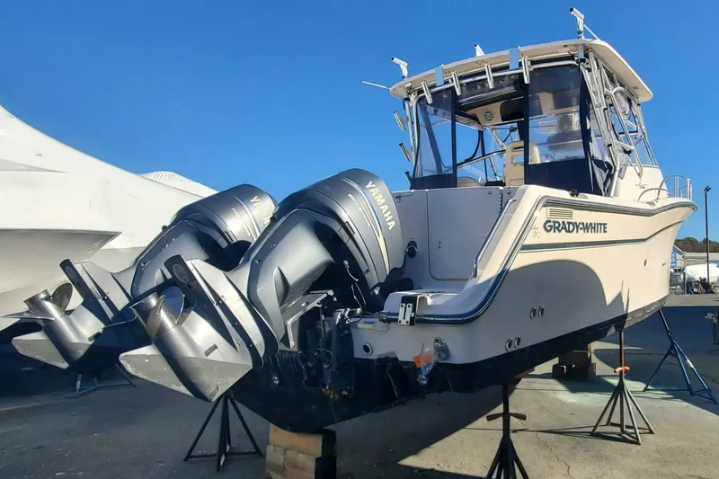 Slide: The Image of Grady-White 330 Express 2007 - 4789505