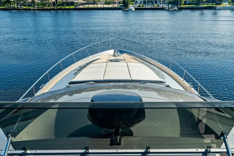 Slide: The Image of Pershing 74 2021 - 4755772