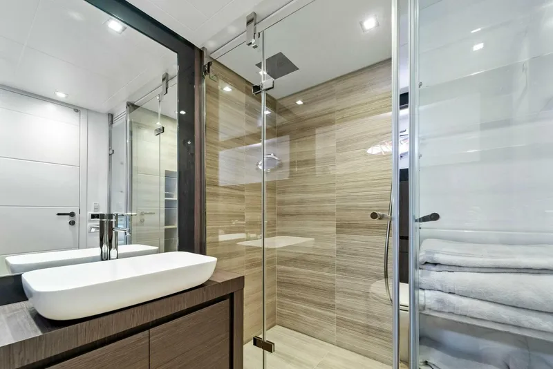 Slide: The Image of Pershing 74 2021 - 4755848