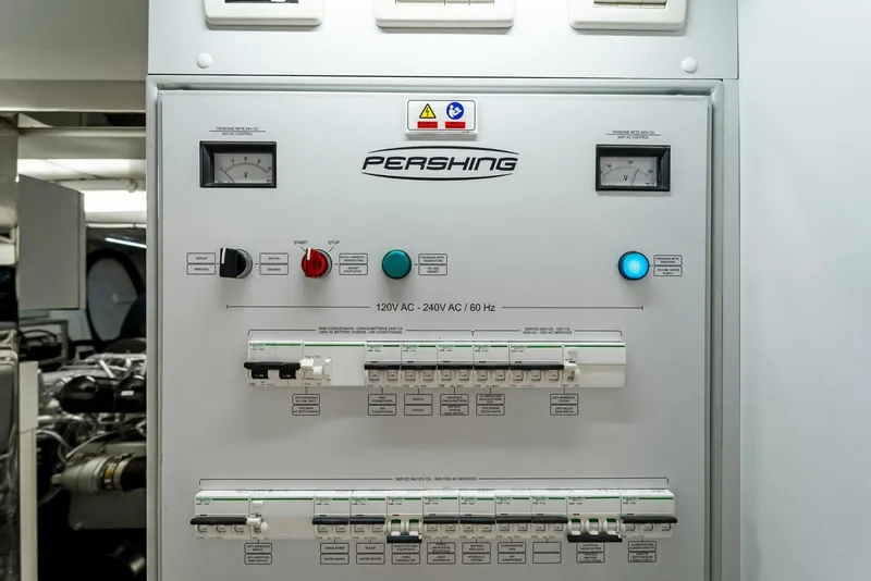 Slide: The Image of Pershing 74 2021 - 4755868