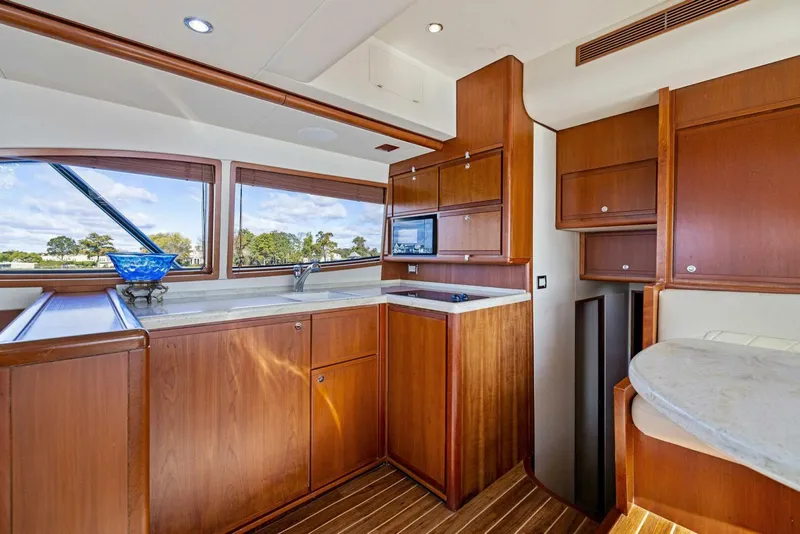 Slide: The Image of Bertram Convertible 2010 - 4757989