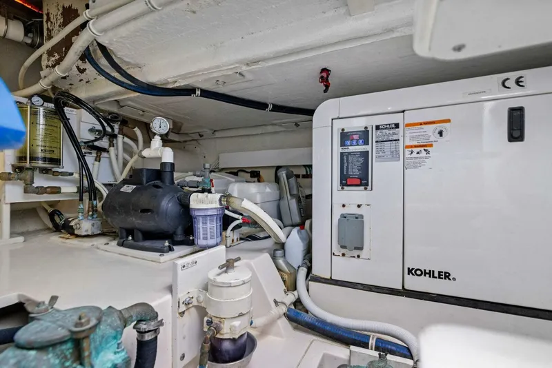 Slide: The Image of Bertram Convertible 2010 - 4758010