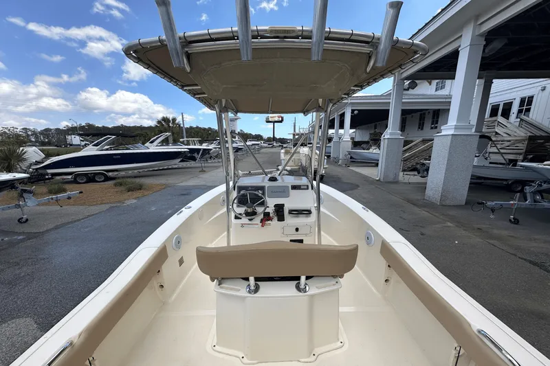 Slide: The Image of Scout 195 SPORTFISH 2018 - 2