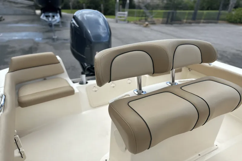 Slide: The Image of Scout 195 SPORTFISH 2018 - 5