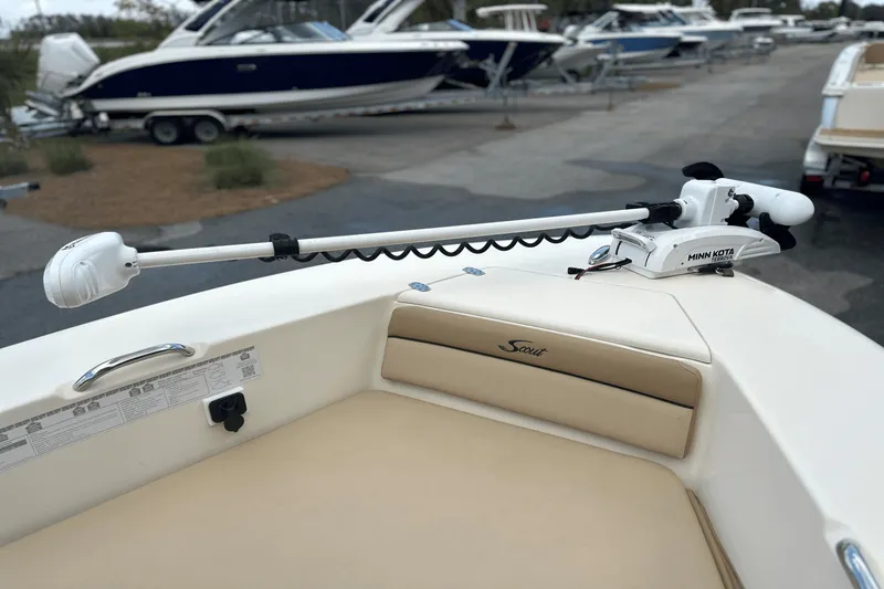 Slide: The Image of Scout 195 SPORTFISH 2018 - 14