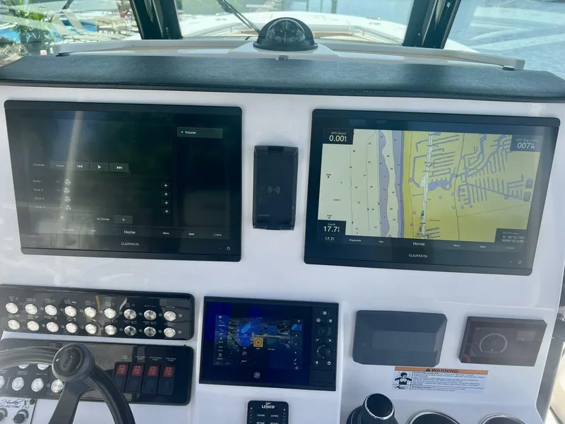 Slide: The Image of Caymas 341 CC 2022 - 4710643