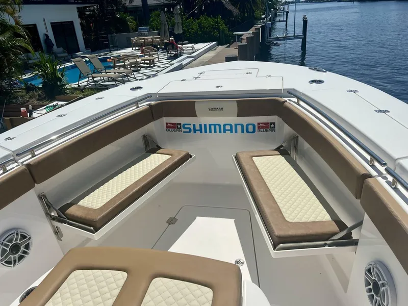 Slide: The Image of Caymas 341 CC 2022 - 4710659