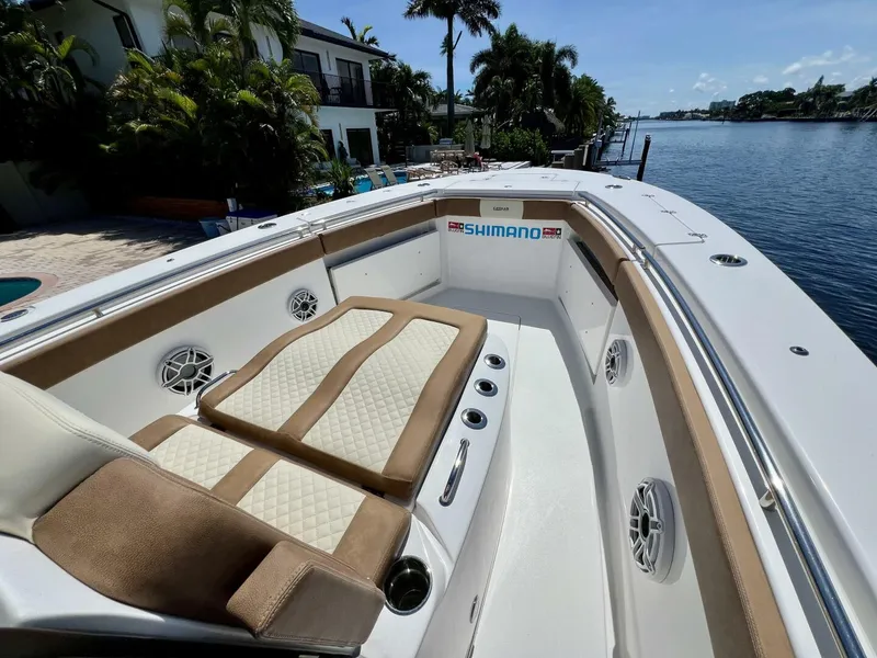 Slide: The Image of Caymas 341 CC 2022 - 4710669