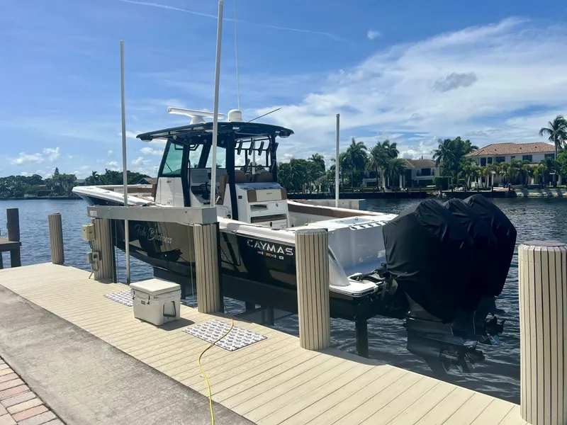 Slide: The Image of Caymas 341 CC 2022 - 4710672