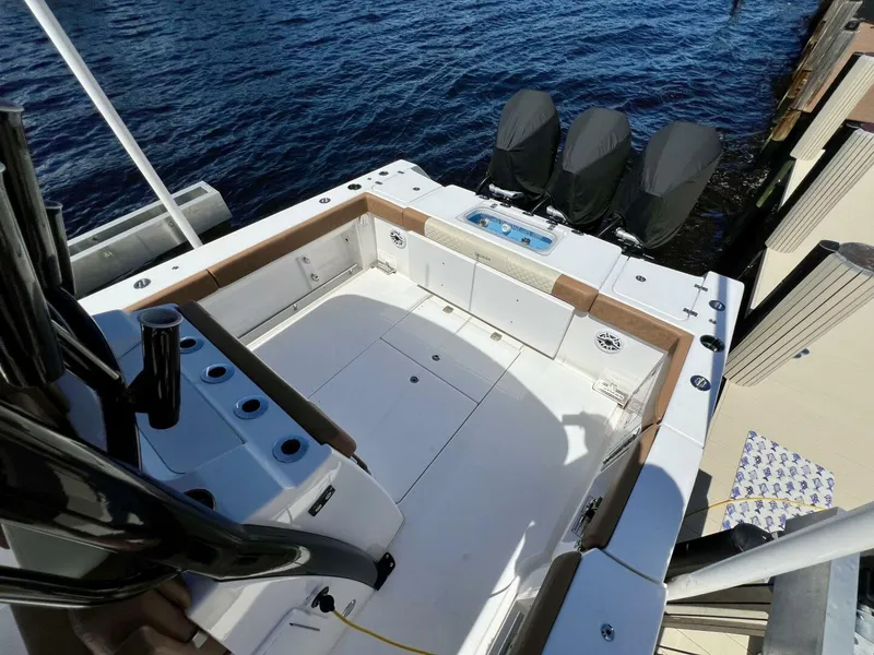 Slide: The Image of Caymas 341 CC 2022 - 4710612