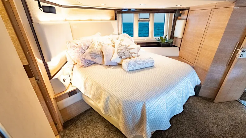 Slide: The Image of Azimut 58 Flybridge 2011 - 4712926