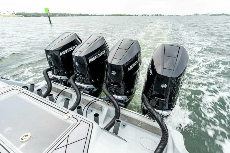 Slide: The Image of Front Runner 39 CC 2020 - 4942990