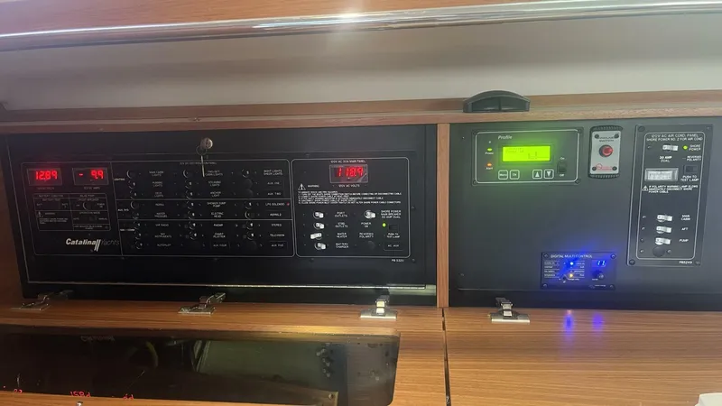 Slide: The Image of Catalina 385 2014 - 4714193