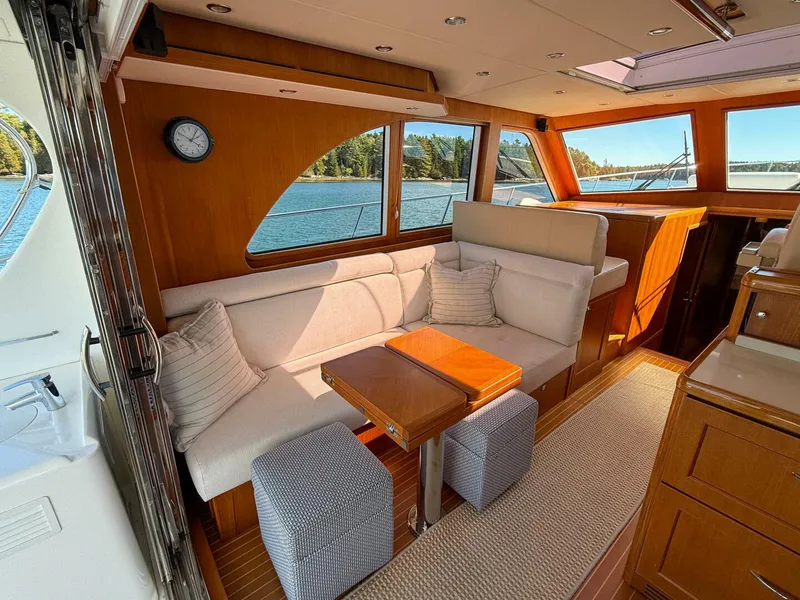 Slide: The Image of Grand Banks Eastbay 50 SX 2014 - 4714893