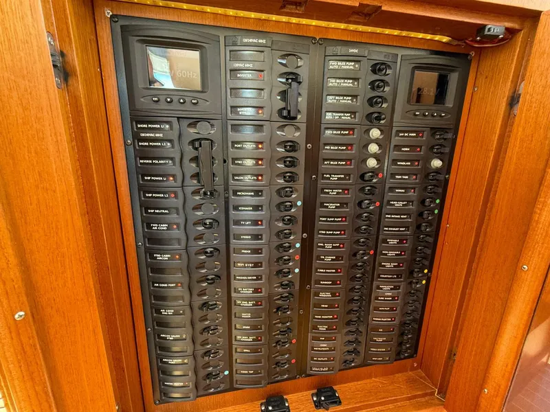 Slide: The Image of Grand Banks Eastbay 50 SX 2014 - 4714899