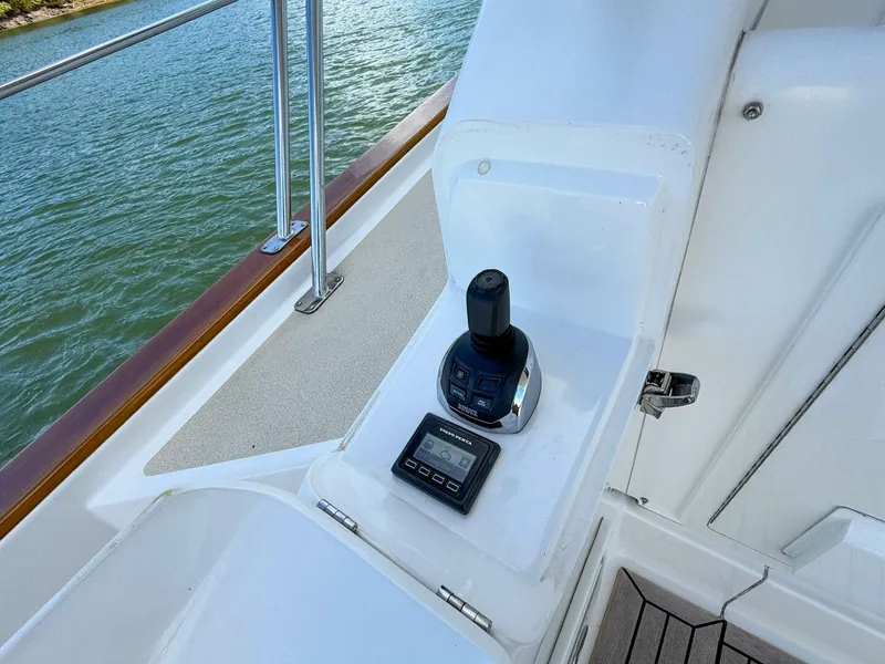 Slide: The Image of Grand Banks Eastbay 50 SX 2014 - 4714908