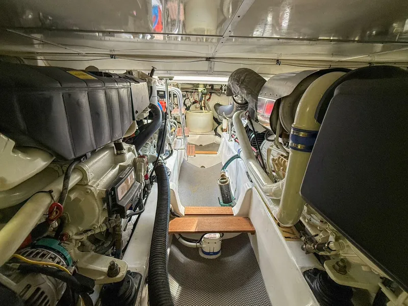 Slide: The Image of Grand Banks Eastbay 50 SX 2014 - 4714886