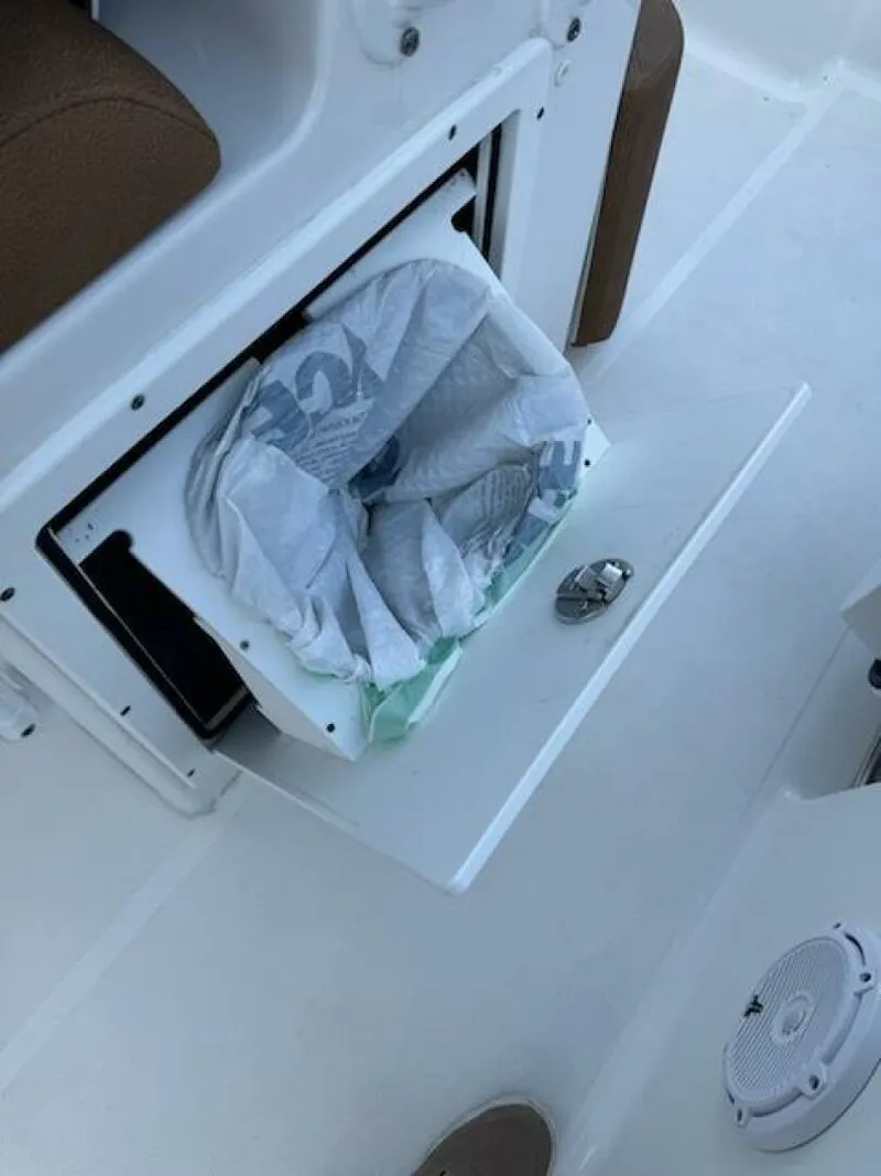 Slide: The Image of Sea Hunt 265 Ultra 2022 - 4716748