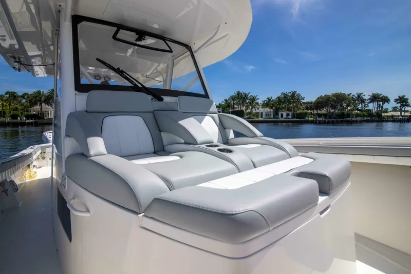 Slide: The Image of Regulator 41 2021 - Exterior Bow 2021 Regulator 41 Center Console - 4715348