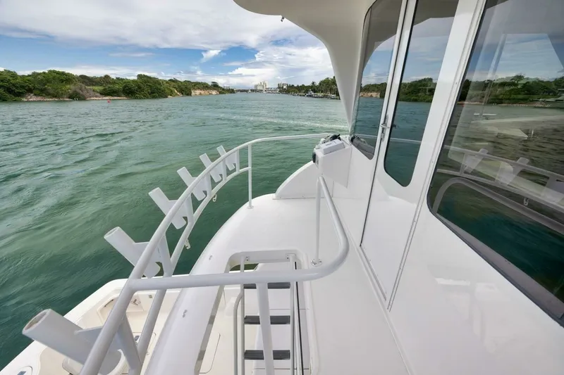 Slide: The Image of Ocean 57 Positive Attitude - Exterior Aft Flybridge 2004 Ocean 57 Enclosed Bridge Positive Attitude - 7652166