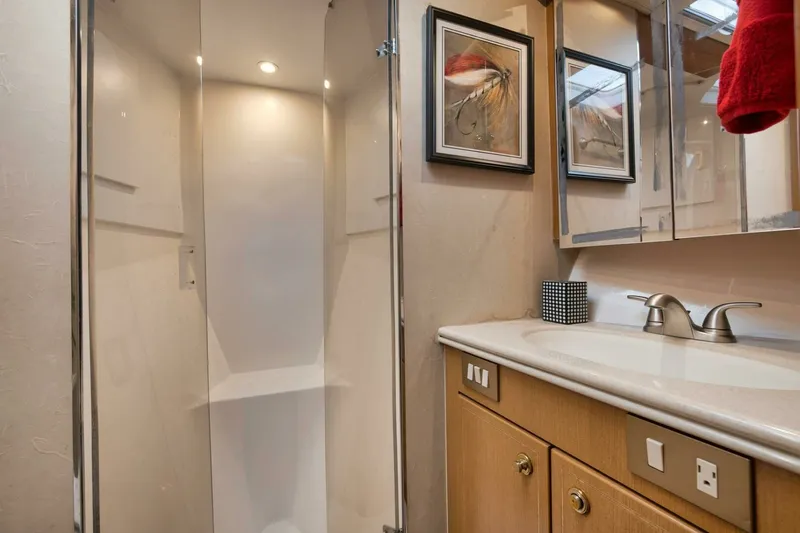 Slide: The Image of Ocean 57 Positive Attitude - Interior Head 2004 Ocean 57 Enclosed Bridge Positive Attitude - 7652159
