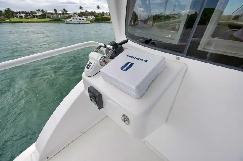 Slide: The Image of Ocean 57 Positive Attitude - Exterior Aft Flybridge 2004 Ocean 57 Enclosed Bridge Positive Attitude - 4716057