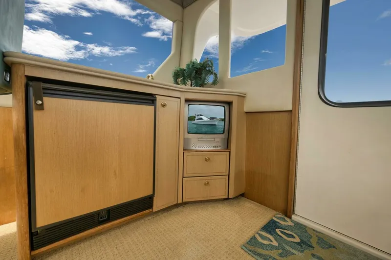 Slide: The Image of Ocean 57 Positive Attitude - Interior Flybridge 2004 Ocean 57 Enclosed Bridge Positive Attitude - 7652170