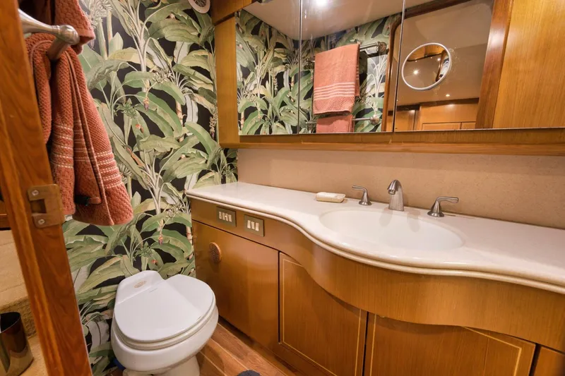 Slide: The Image of Ocean 57 Positive Attitude - Interior Head 2004 Ocean 57 Enclosed Bridge Positive Attitude - 4716008