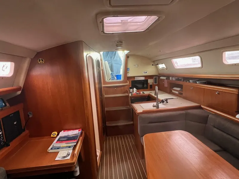 Slide: The Image of Hunter 33-2 2004 - 4718678