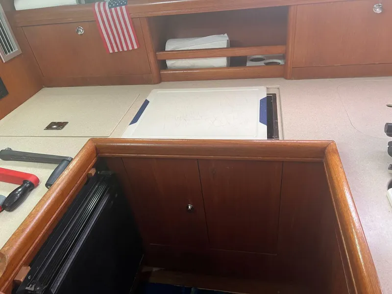 Slide: The Image of Hunter 33-2 2004 - 4718674