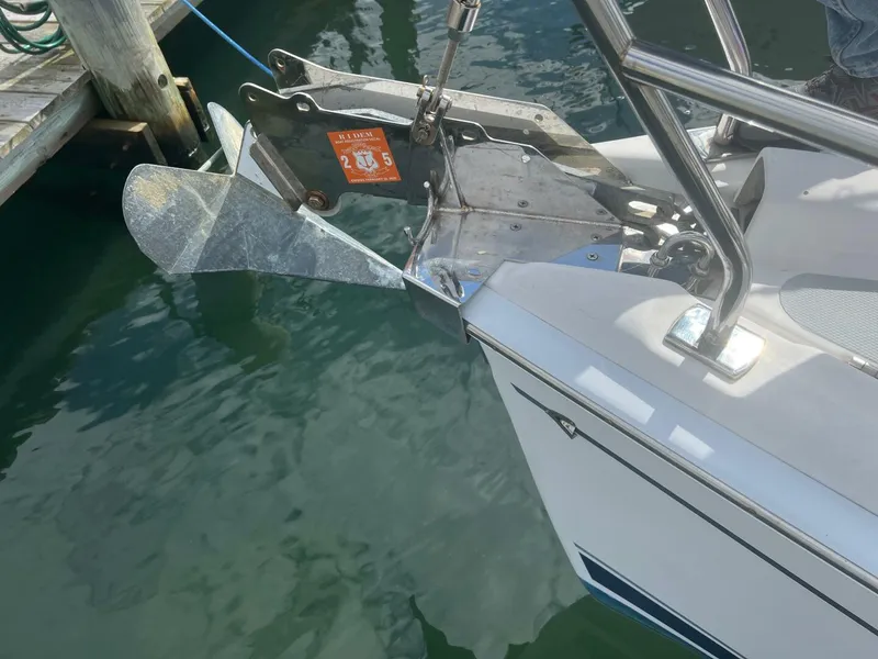 Slide: The Image of Hunter 33-2 2004 - 4716527