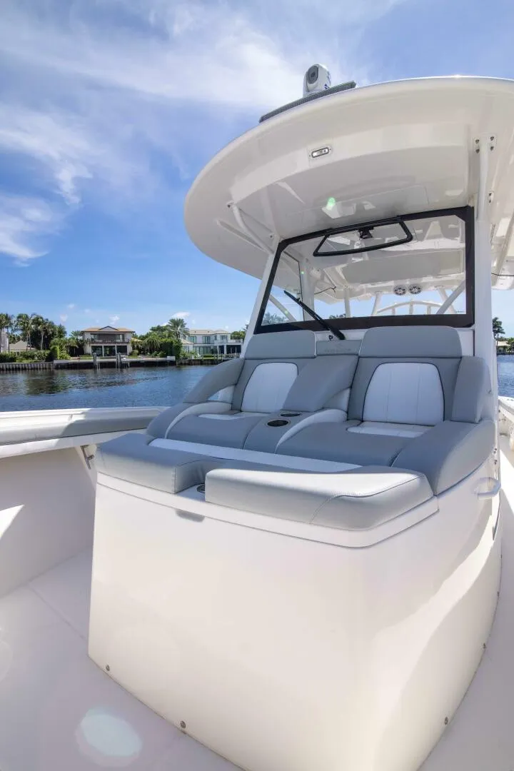 Slide: The Image of Regulator Marine 41 2021 - 4718417