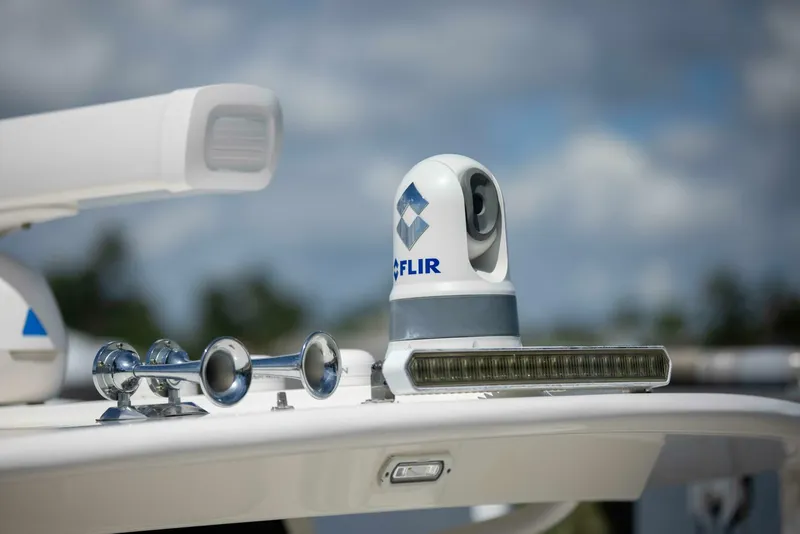 Slide: The Image of Regulator Marine 41 2021 - 4718458